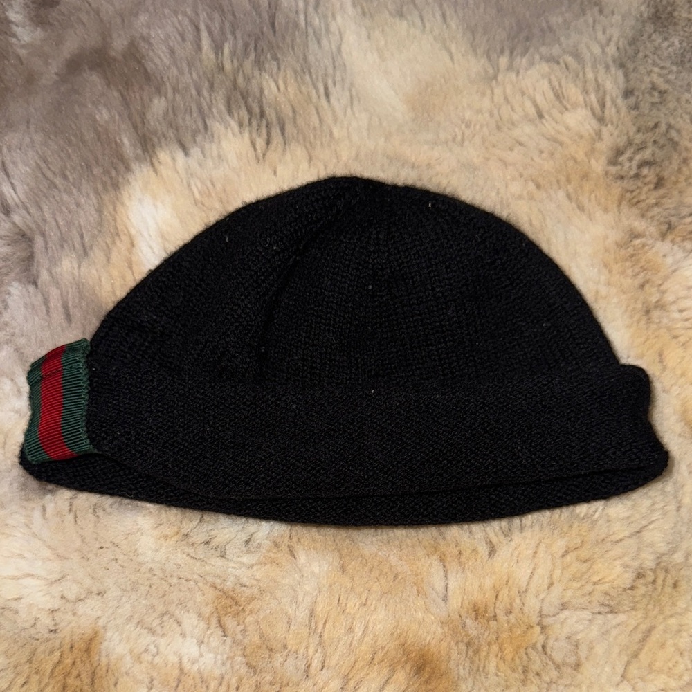 Gucci Black Knit Hat with Green and Red Stripe
